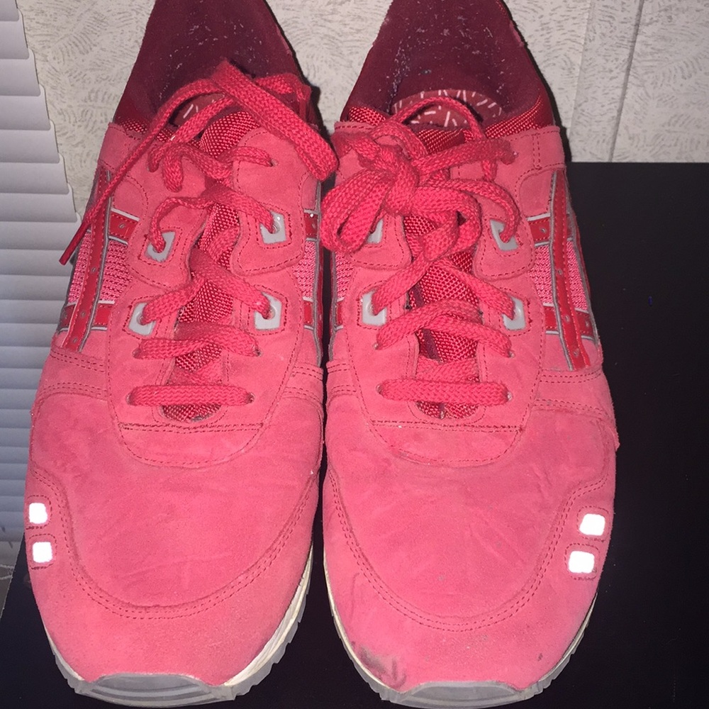 ASICS